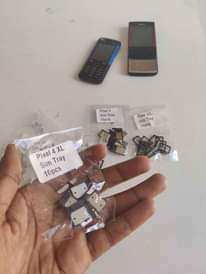 A picture of tray za line sim tray za pixel