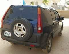 A picture of Honda CRV 2005 model 4 sale Super Clean First body