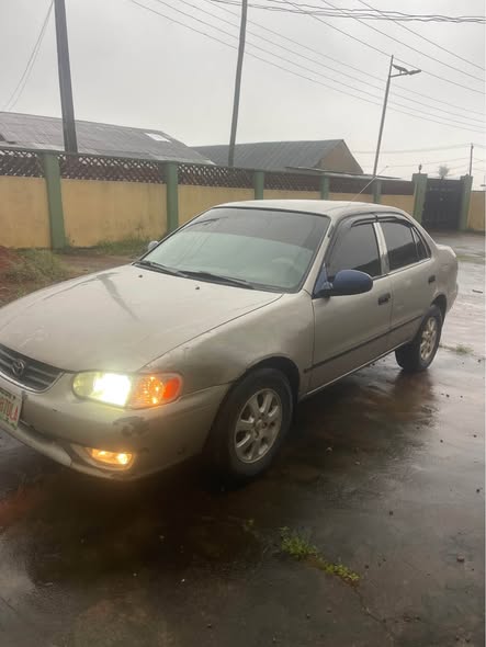 A picture of Toyota Corolla 2002 Model