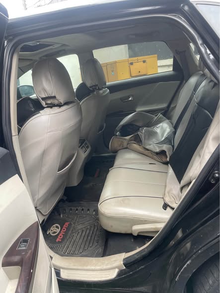 A picture of Toyota Venza 2011