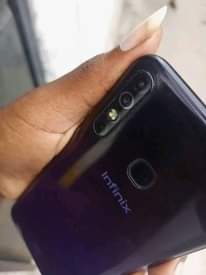 A picture of INFINIX HOT8 32GB RAM2 4GLITE BATRY 5000mAh SIM IMENYOOKA HAIN