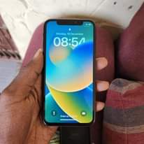 A picture of iPhone X 64gb bei 360 000 0655695769 Face ID NO