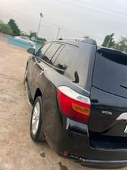 A picture of Distress Super clean Highlander 08 09 Perfect engine and gear