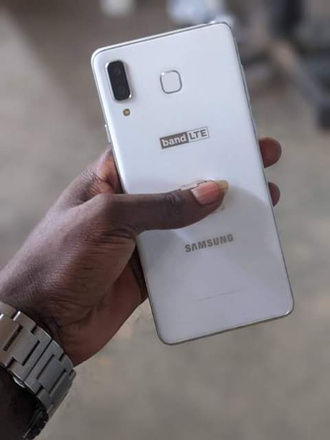 samsung a8