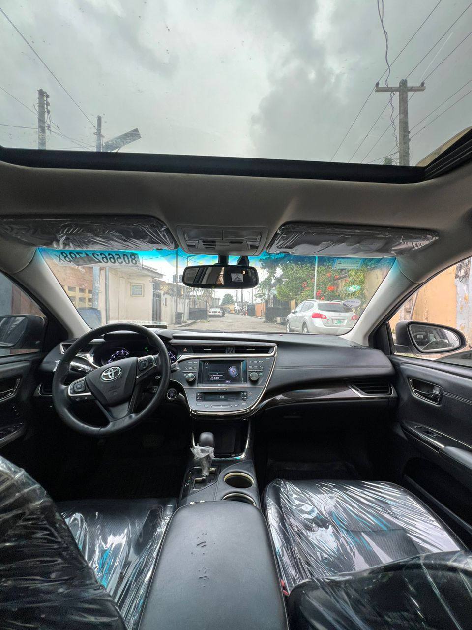 A picture of Toyota Avalon limited edition
