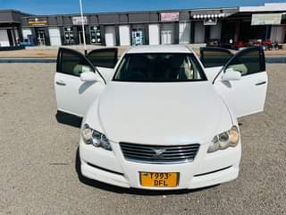 A picture of Mark x milion 7 5 Ipo mwanza Automatic Engine safi