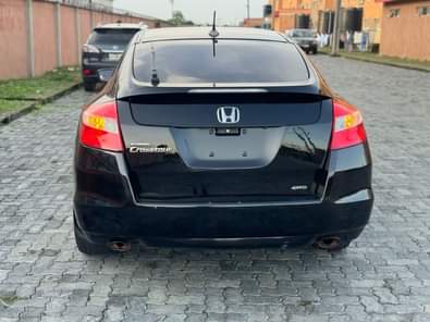A picture of wow This is extremely clean Honda crosstour 2010 model full