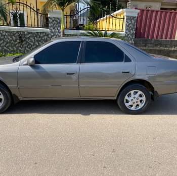 A picture of Toyota Camry pencil