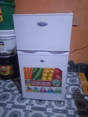 A picture of Nauza fridge na friza zote mpyaa