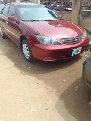 A picture of Registered first body 2004 Toyota Camry LE