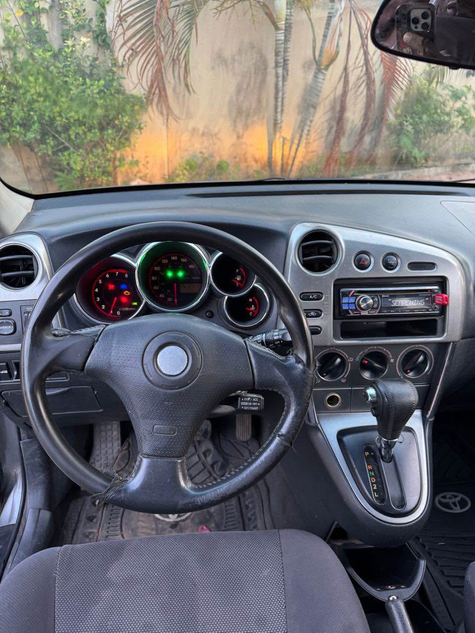 A picture of Toyota Matrix 04 sharp
