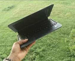 A picture of hp mini laptop core 2duo