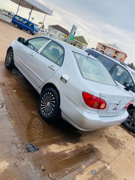 A picture of Toyota Corolla 2006