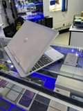A picture of Hp revolve 810