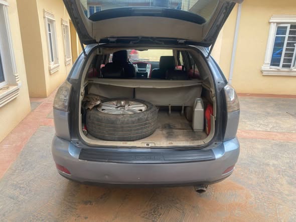 A picture of Lexus rx 330 2005 awoof deals