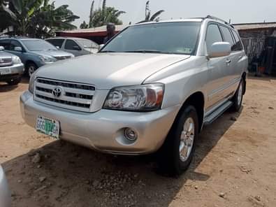 A picture of For sale Slightly used 2006 Toyota Highlander limited SUV full