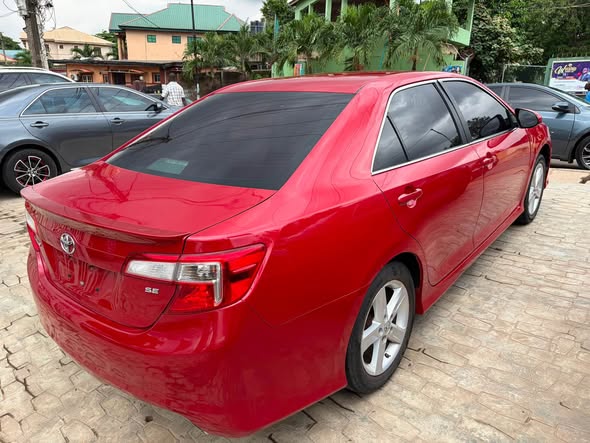 A picture of Toyota Camry sport
