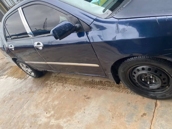 A picture of Toyota Corolla 2004