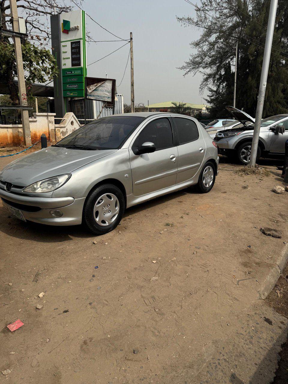 A picture of 2006 Peugeot 206