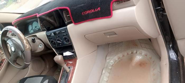 A picture of 2003 2004 Toyota Corolla
