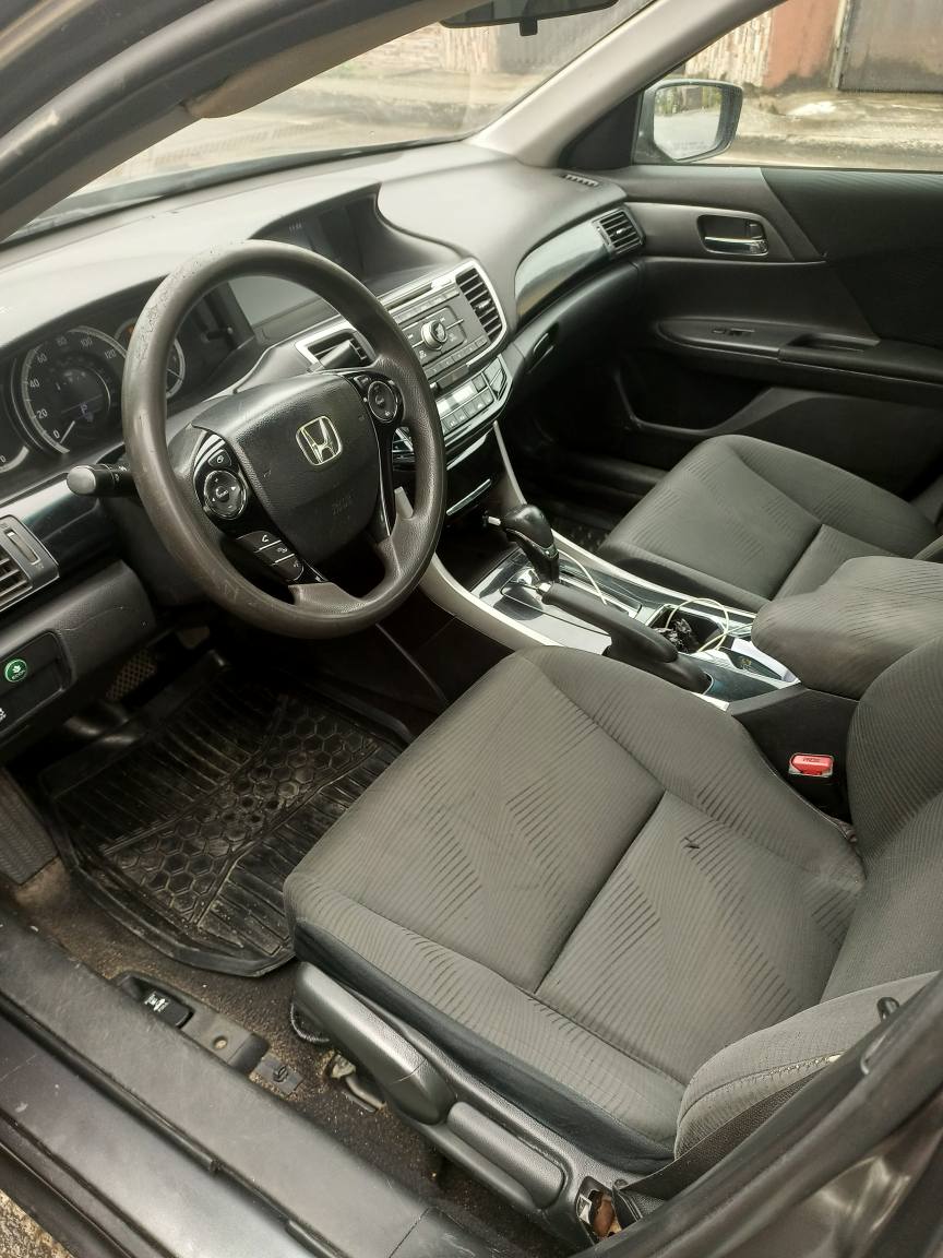 A picture of Honda Accord 2017