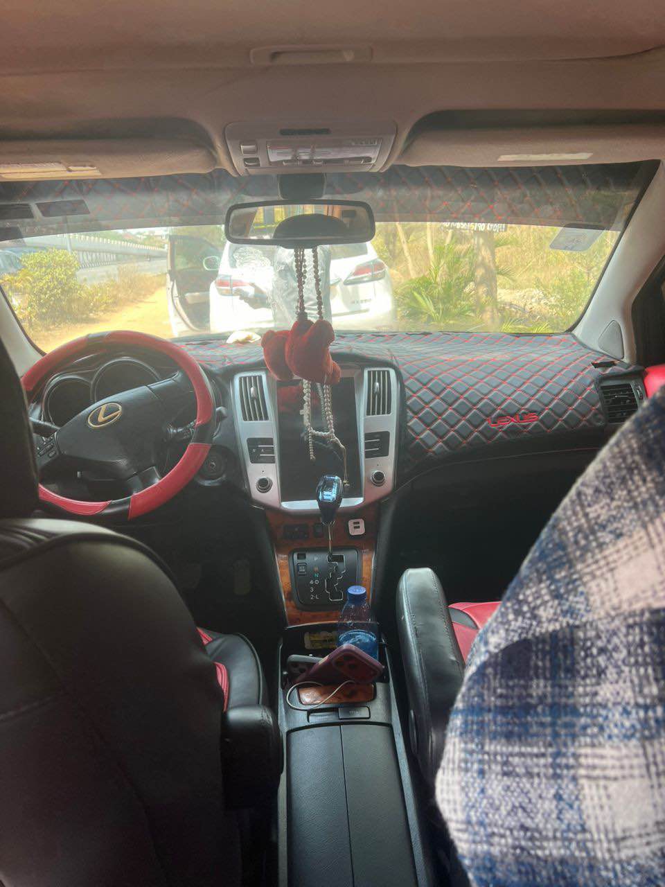 A picture of Lexuz RX 330