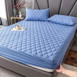 A picture of Size 5 6 Tsh 75 000 6 6 Tsh 80