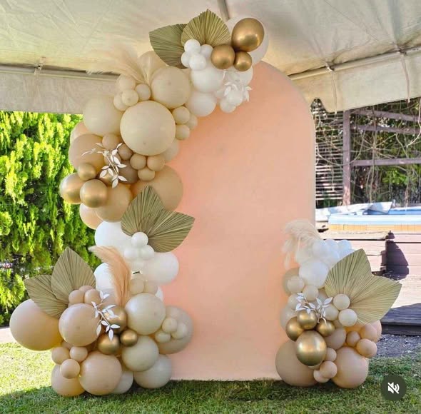 A picture of Graduation party decorations