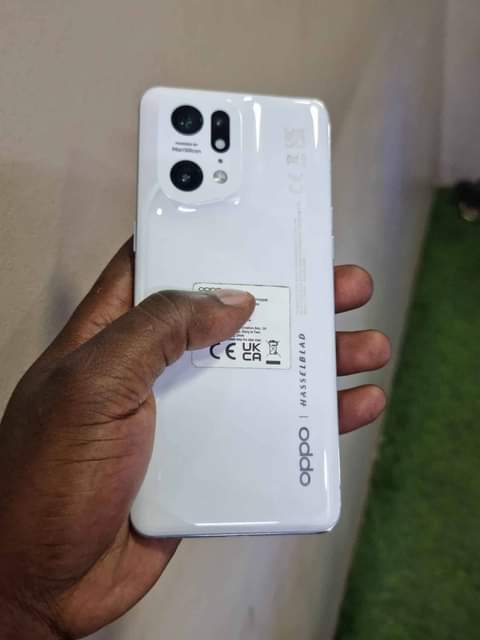 A picture of Oppo Find X5 Pro