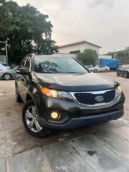 A picture of Foreign used Kia Sorento 2012