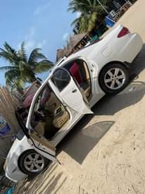 A picture of Model LEXUS ES330 Year 2006 Features 5 MONTHS REG Things