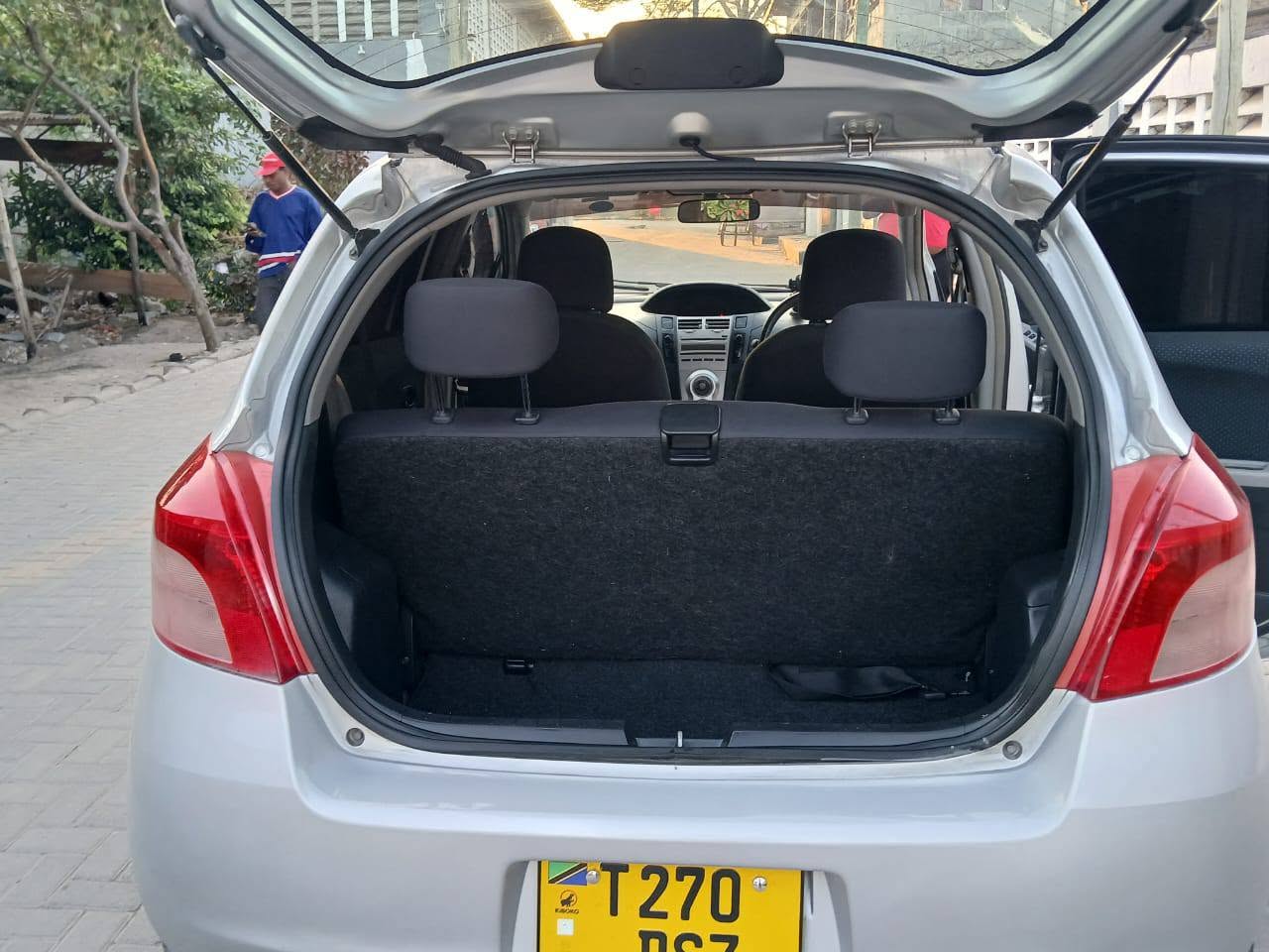 A picture of Toyota VITZ 255 77757 8138