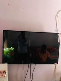 A picture of Nina uza tv nch 43 smart ime nyooka mno bei