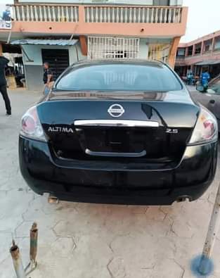 A picture of 2010 used Altima
