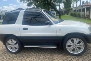 A picture of RAV 4