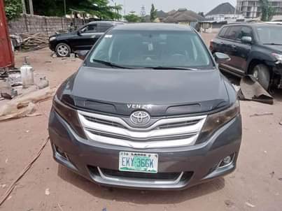 A picture of Toyota venza