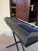 pianos