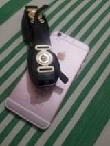 A picture of iPhone 6s good condition Fingers yes Betr 68 iOS 12
