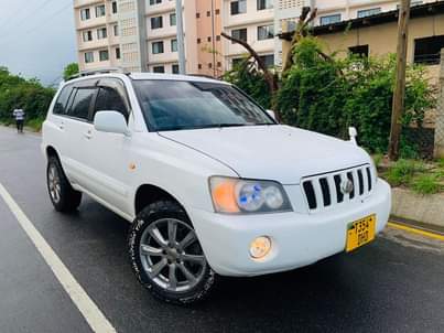 A picture of TOYOTA KLUGGER
