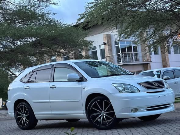 A picture of TOYOTA HARRIER NEW MODEL 2008 WHITE UNREGISTERED