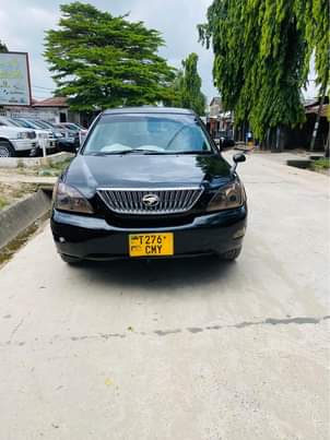 A picture of Toyota Harrier0782947780