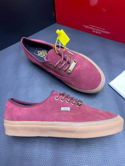 A picture of VANS SIZE 40 45 TUPO KIMARA KARIAKOO DSALAAM NORMAL CALL