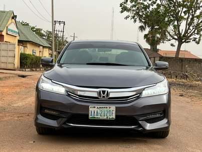 A picture of Honda Accord 2017