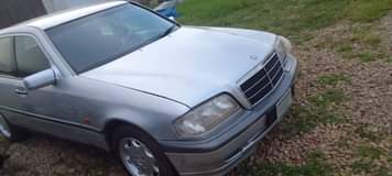 A picture of Mercedes Benz c180