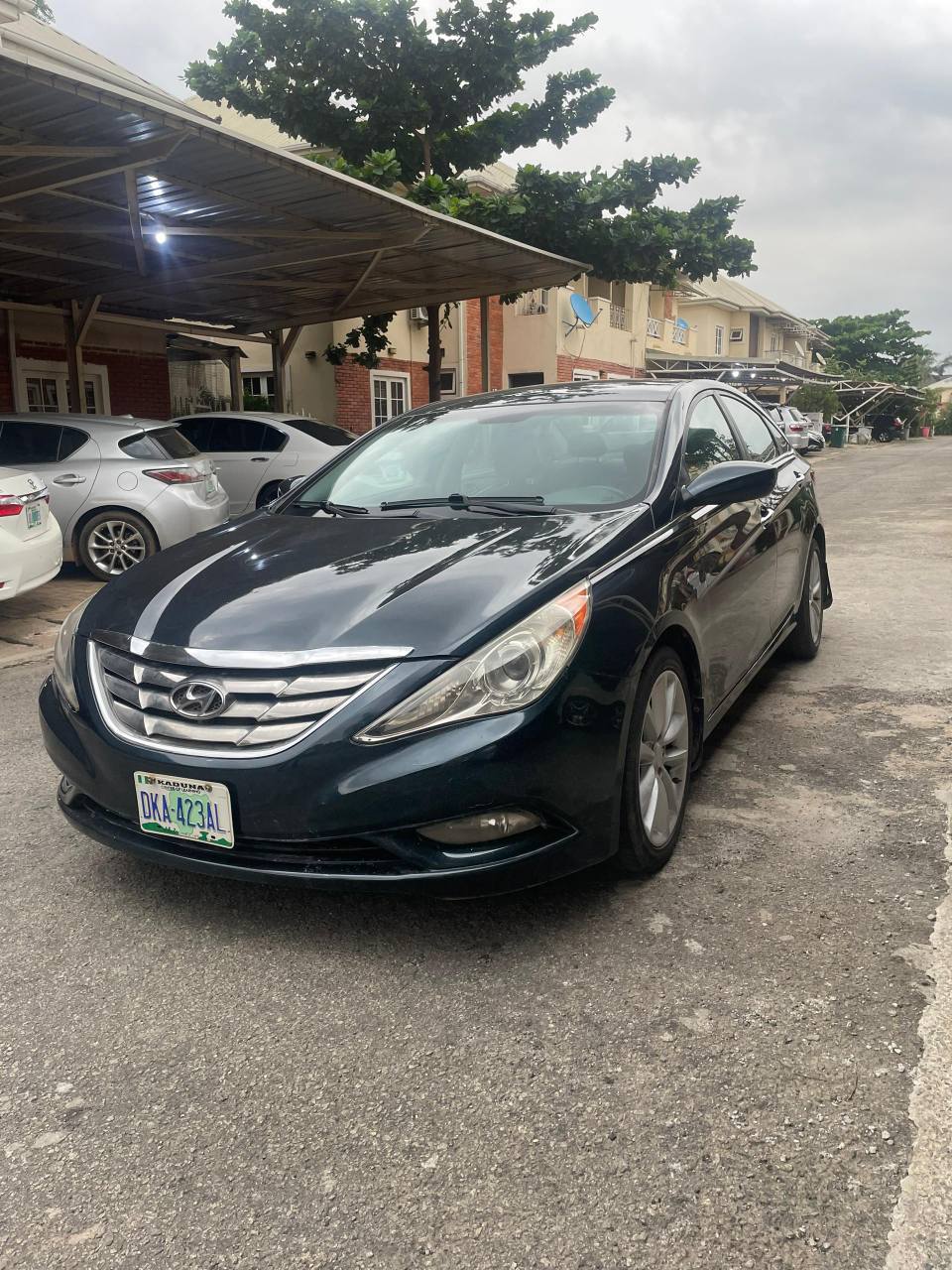 A picture of DISTRESS SALE EXTREMELY CLEAN USED 2012 HYUNDAI SONATA WITH ORIGINAL