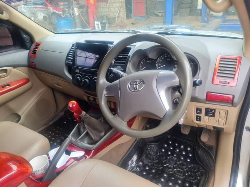 used toyota hilux