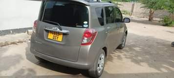 A picture of Toyota Ractis