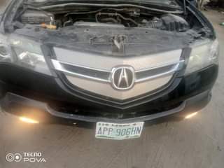 A picture of WELL PAINTED BUY AND DRIVE 4M SLIGHTLY NEGOTIABLE 100K COMMISSION