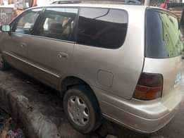 A picture of Awoo Awoo Honda Odyssey year 2002 engine and transmission is