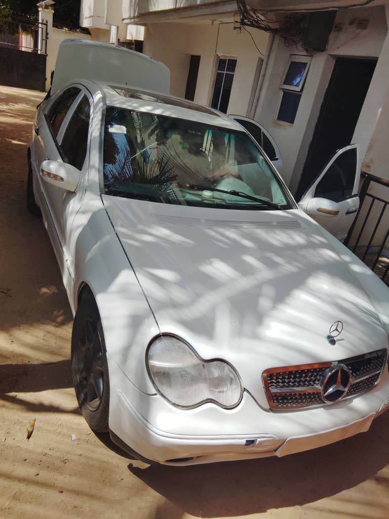 A picture of Mercedes Benz c240